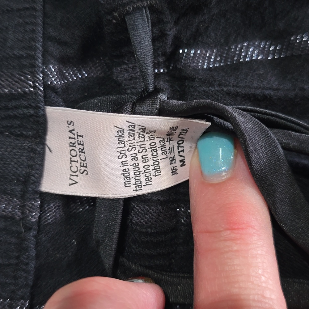 Victoria Secret Black Shimmer Striped Pajamas Medium - Picture 13 of 16